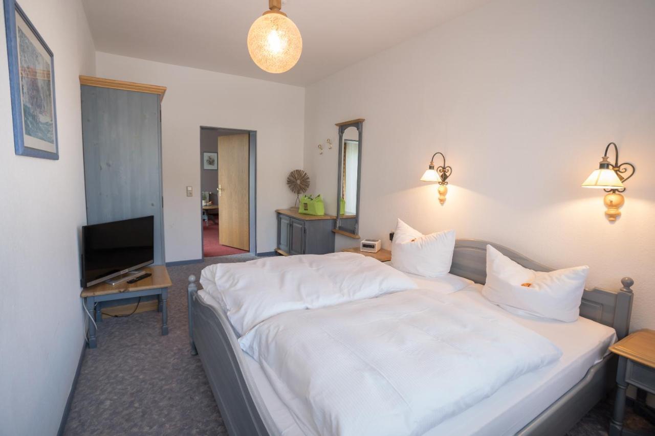 Goebel'S Ferienhaus Sonnenuhr วิลลิงเงิน ภายนอก รูปภาพ